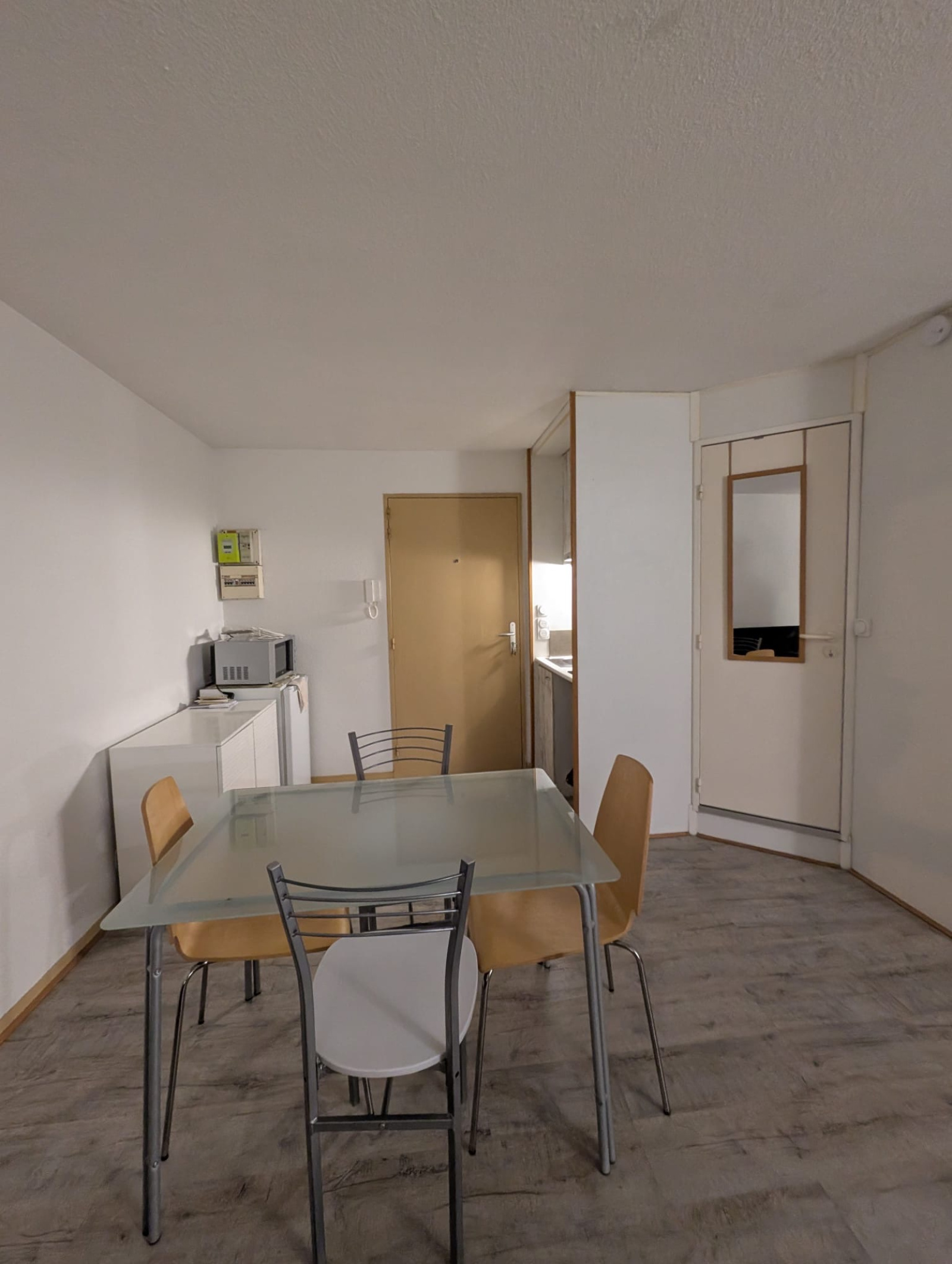 Image_, Studio, Chambéry, ref :LST10040248