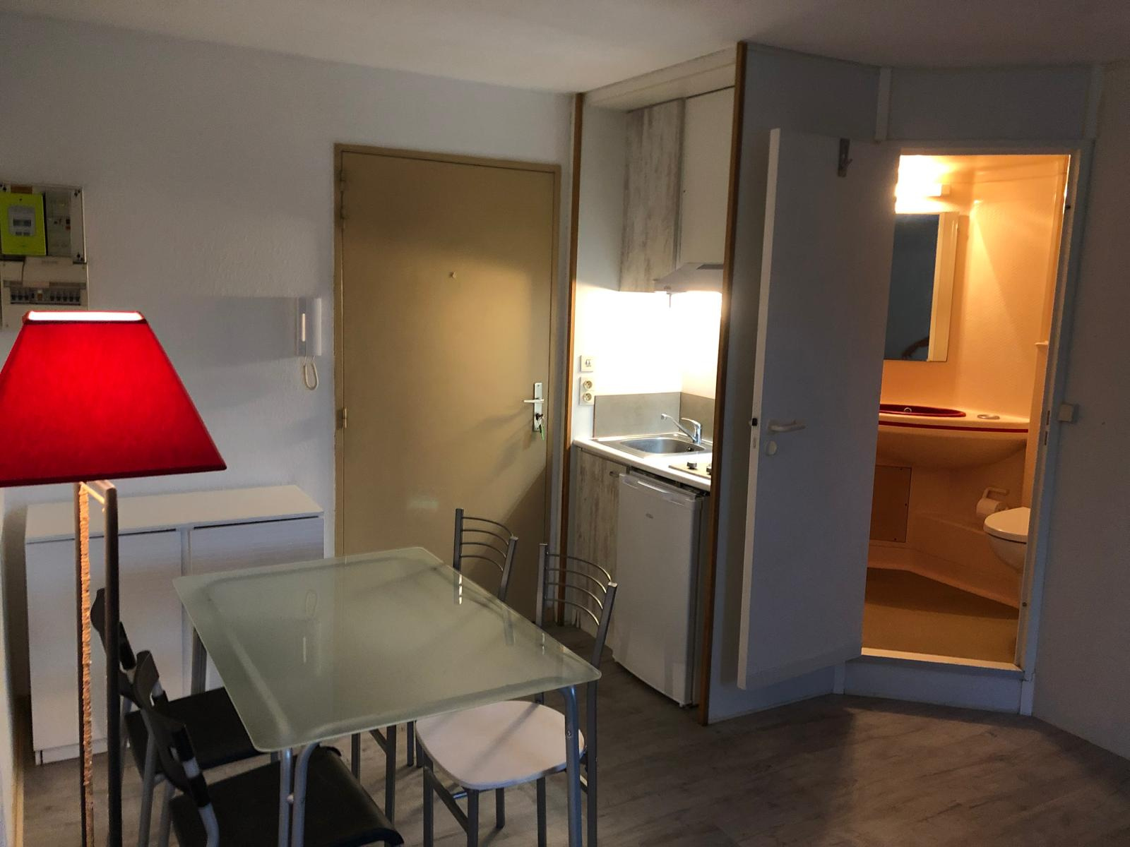 Image_, Studio, Chambéry, ref :LST10040248