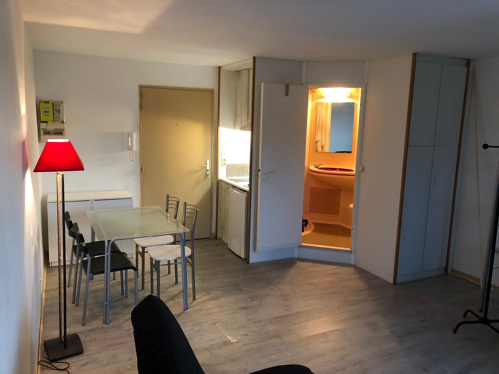 Image_, Studio, Chambéry, ref :LST10040248